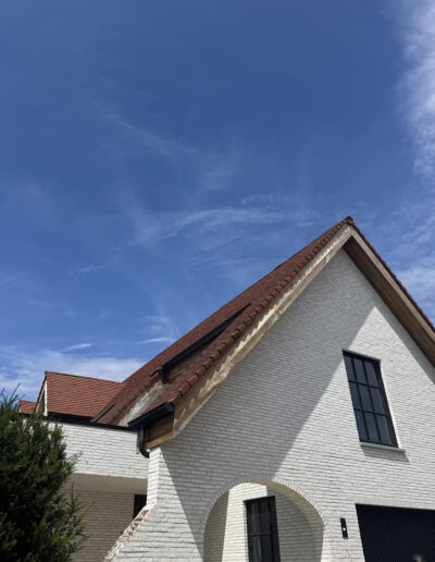 Dakwerken Dakkapel renovatie en dakpannen vervanging villa