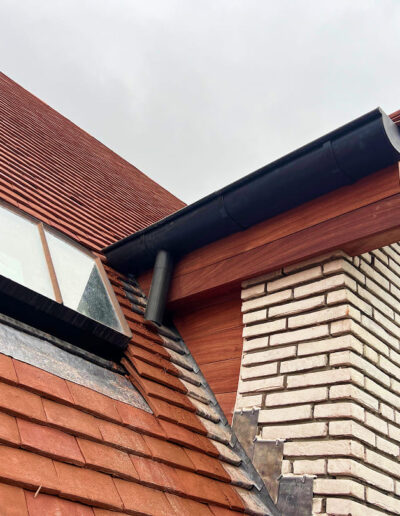 Dakwerken Dakkapel renovatie met nieuwe dakbedekking en isolatie