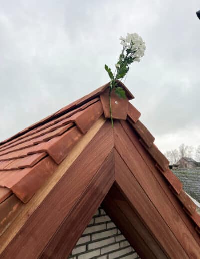Dakwerken Brussel dakrand houten afwerking grimbergen vakmanschap dakdetails